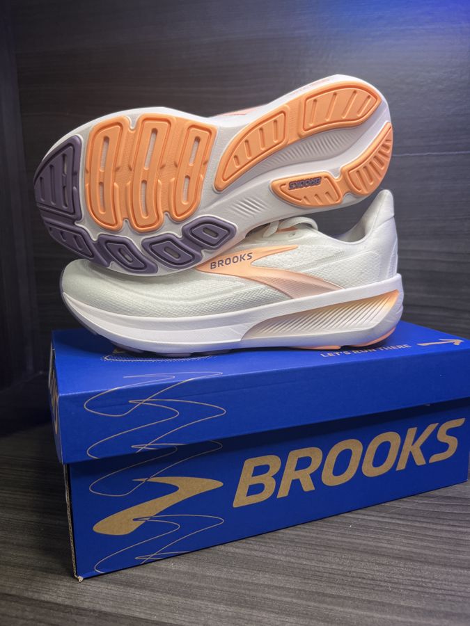 Brooks Hyperion Max 2, women's us 7.5